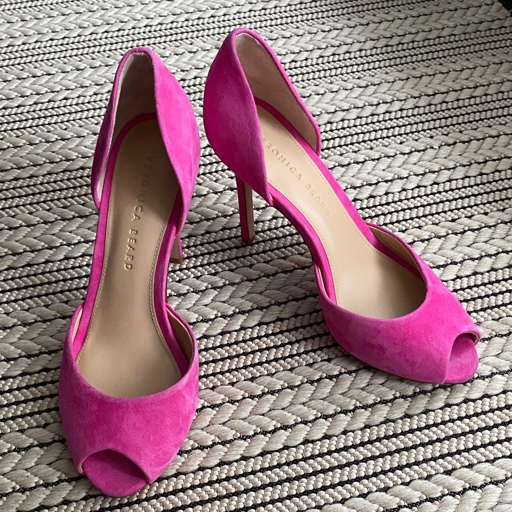 Veronica Beard Gadot Fuchsia suede leather Peep Toe Heels size 7.5